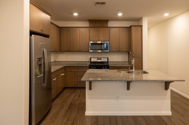 Building Photo - Modern 3-Story Townhome with 3 Bedrooms & 3 Baths – Prime North San Jose Location