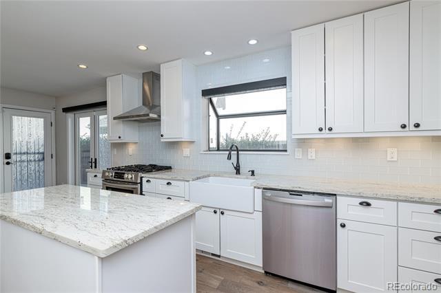 Building Photo - 541 Monroe St