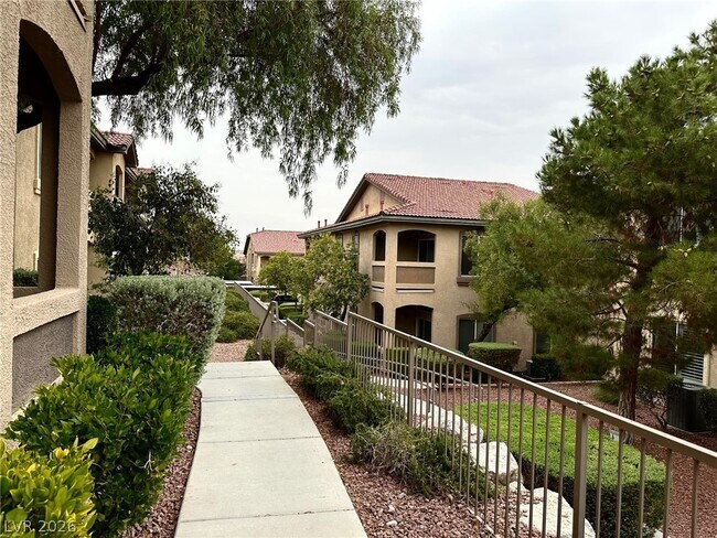 Building Photo - 3480 Cactus Shadow St