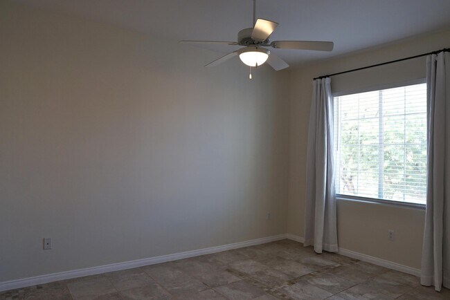 Building Photo - 1816 Pintura Cir W