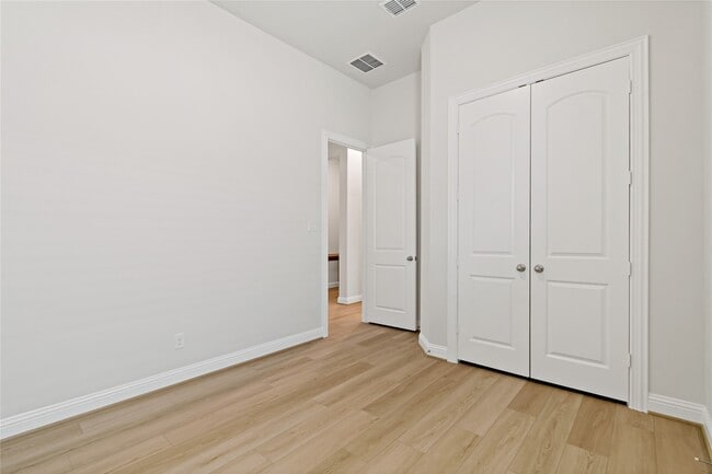 Building Photo - 2131 Villa Flora Ln