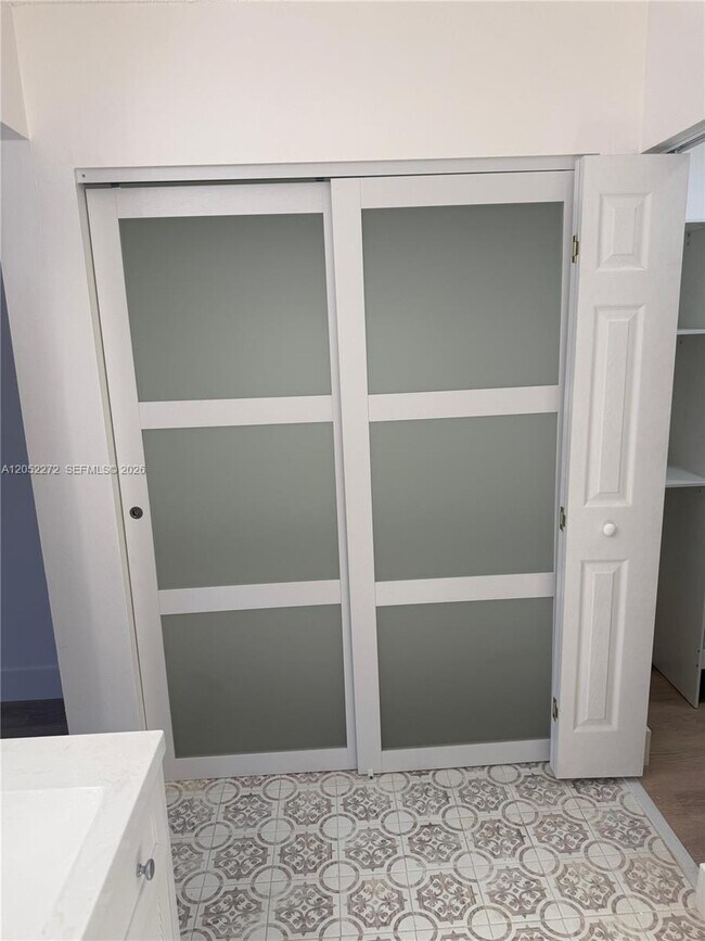 Building Photo - 3553 Magellan Cir