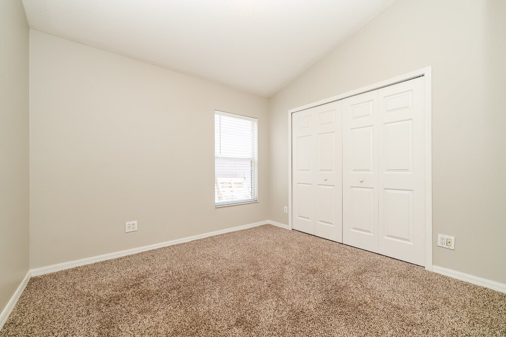 Building Photo - 10523 Lakeside Vista Dr