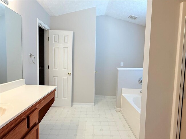 Building Photo - 975 Brushy Creek Ct