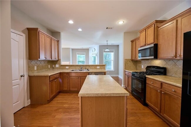Building Photo - 5930 Falls Landing Dr