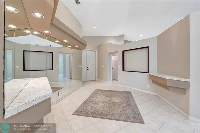 Building Photo - 11081 Springbrook Cir