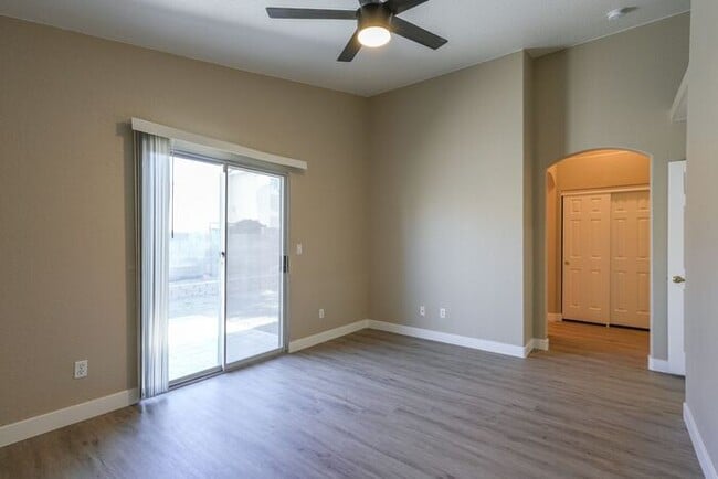 Building Photo - 3 BD 2 BTH SINGLE STORY FOR RENT IN GREEN VALLEY! * COMING SOON *