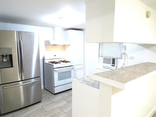 Primary Photo - 8006 Avenue B