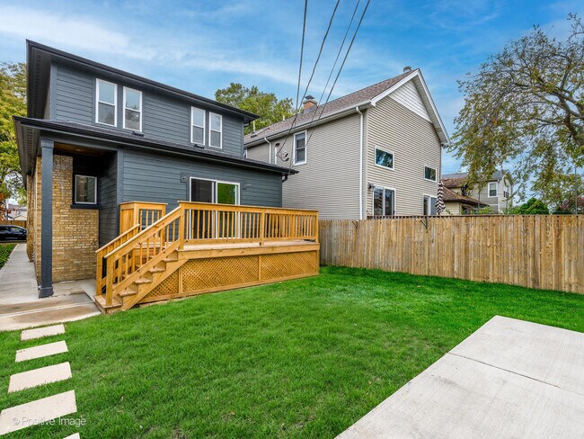 Building Photo - 6578 N Onarga Ave