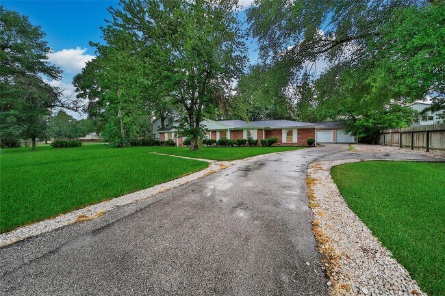 Building Photo - 34514 Michelle Dr