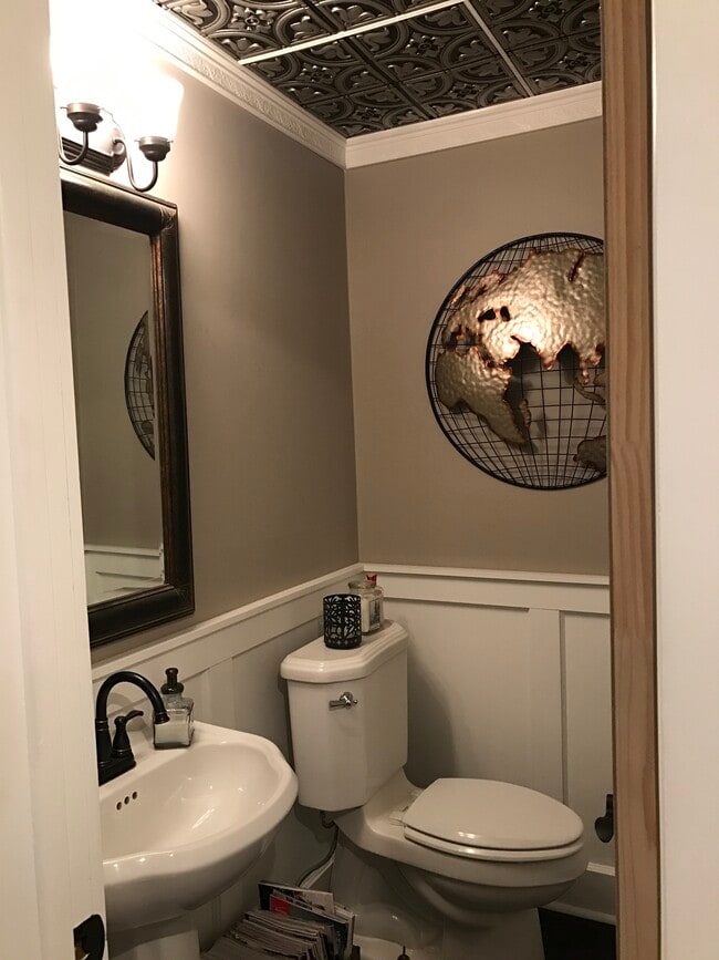 Building Photo - 583 Nile St