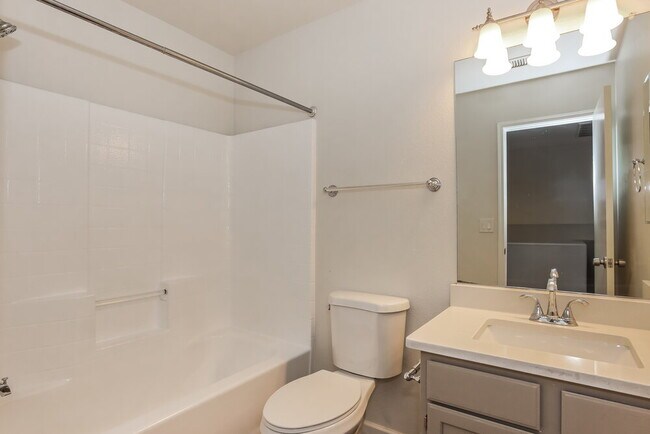 Building Photo - 1343 E Helena Dr