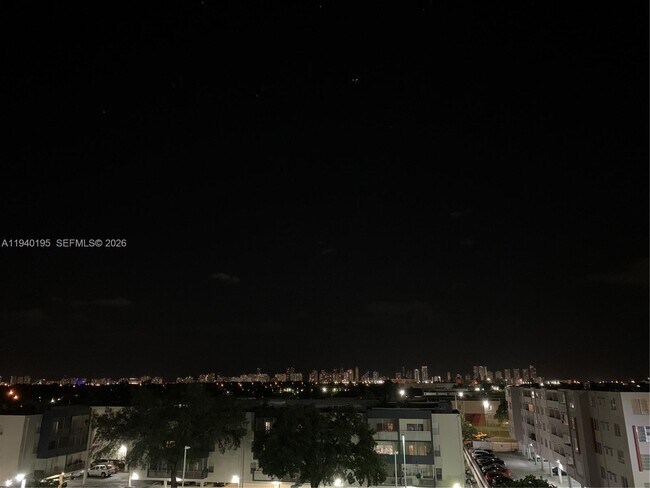 Building Photo - 16751 NE 9th Ave