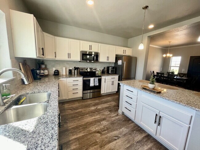 Building Photo - Stunning 3-Bed Ranch with 3-Car Garage & RV Parking in Pueblo West