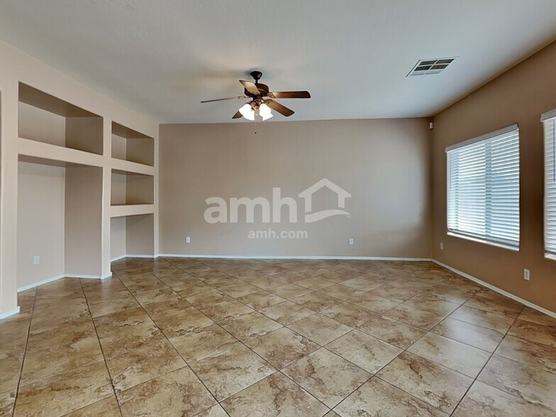 Building Photo - 3908 N 294th Ln