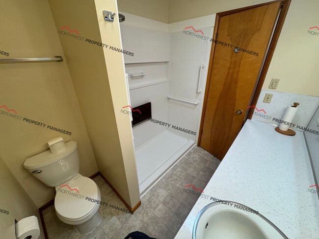 Building Photo - 1301 Kayu Ln