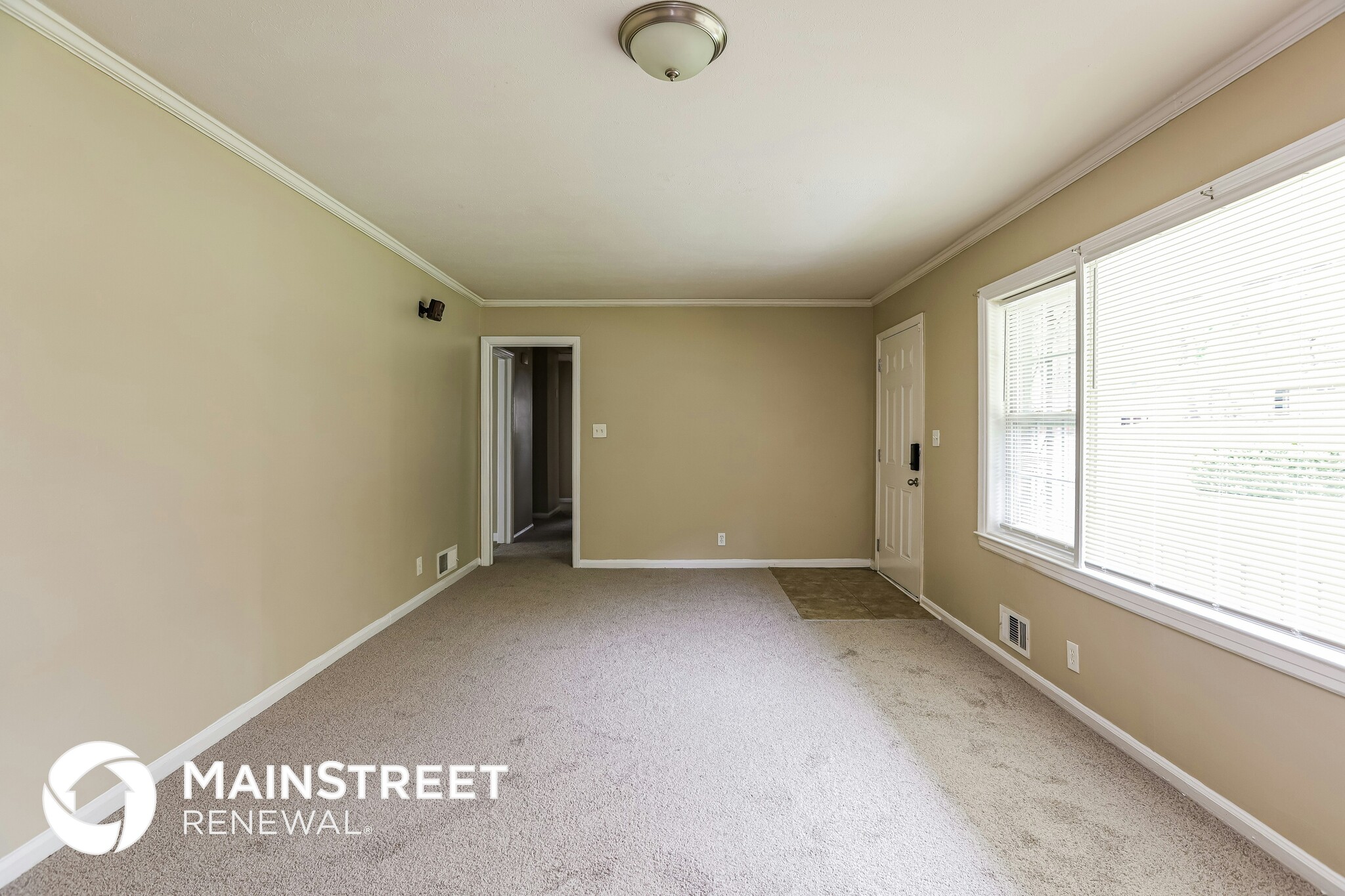 Building Photo - 3545 Ingledale Dr SW