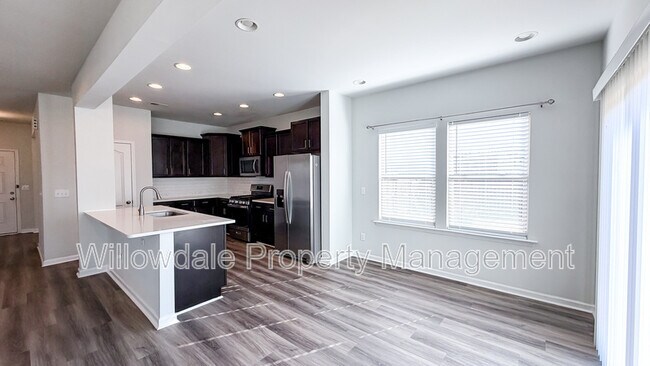 Building Photo - 993 Deaton Dr