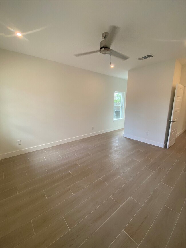 Building Photo - 8502 Alcott Dr