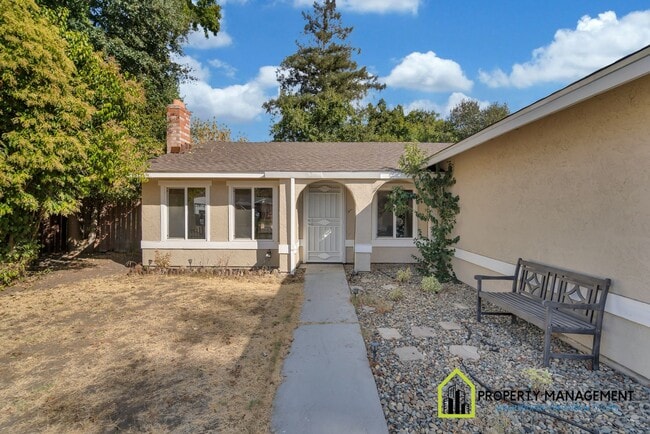 Building Photo - Remodeled 4-Bedroom Retreat with Large Backyard