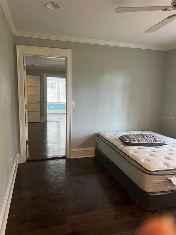 Building Photo - 433 SE 7th St