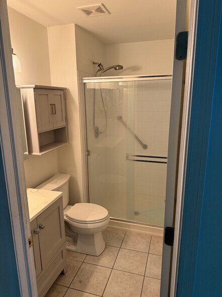 Building Photo - 1586 New Haven Dr