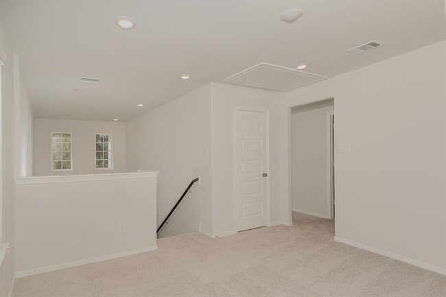 Building Photo - 10714 Violet Bloom Dr