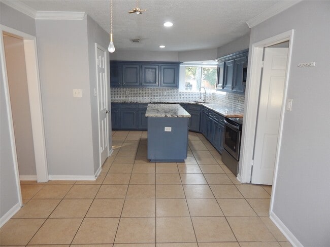 Building Photo - 22430 S Rebecca Burwell Ln