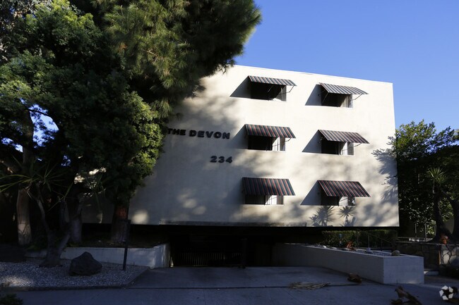 Building Photo - The Devon Apartments