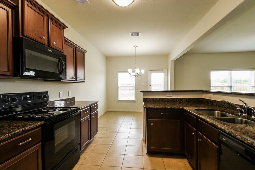 Building Photo - 2435 Golden Brandy Ln