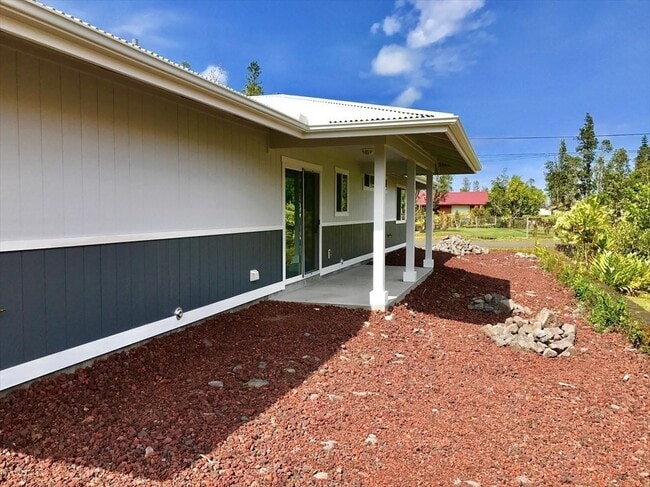 Building Photo - Beautiful 3 bedroom 2 bath in Ainaloa