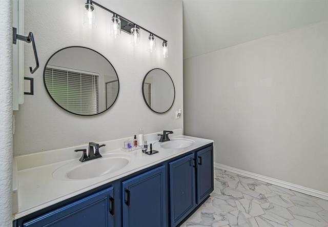 Building Photo - 8309 Green Ash Dr