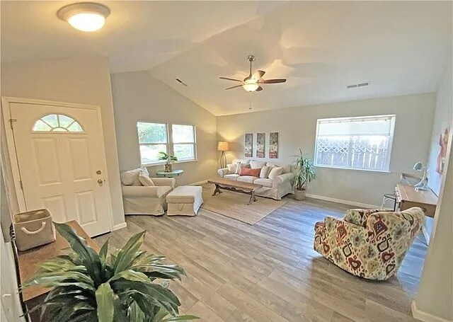 Living room - 2726 Duffy Dr