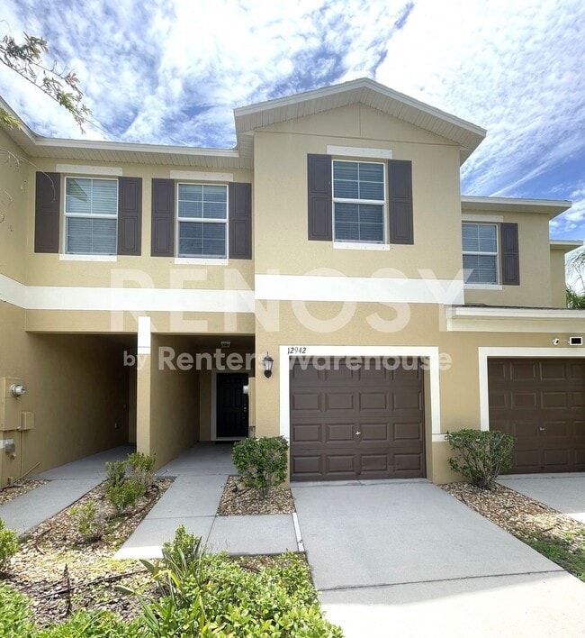 Building Photo - REDUCED with $300 Credit for 8/1 Move-in Spacious 3/2.5/1 Townhome in Riverview