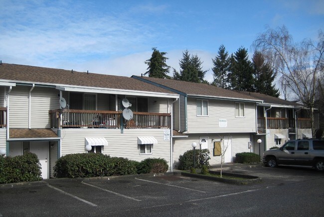 Building Photo - Bridgeport 9 Townhomes