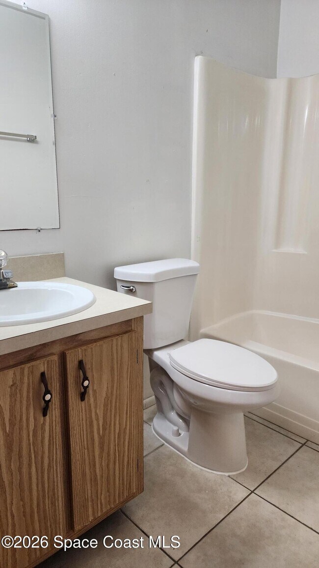 Building Photo - 1708 University Ln