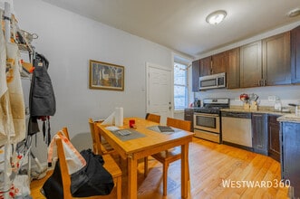 Building Photo - 3025 W Diversey-3