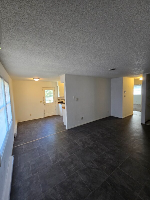 Building Photo - 518 6th Ave