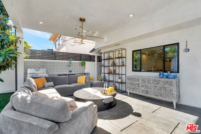 Building Photo - 6324 Geyser Ave