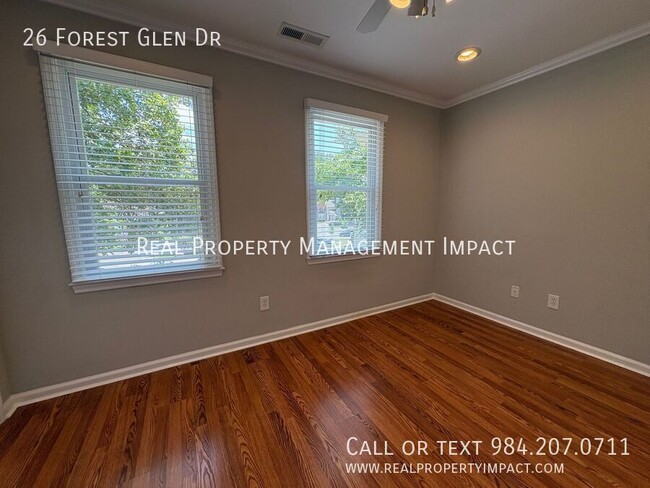 Building Photo - 26 Forest Glen Dr