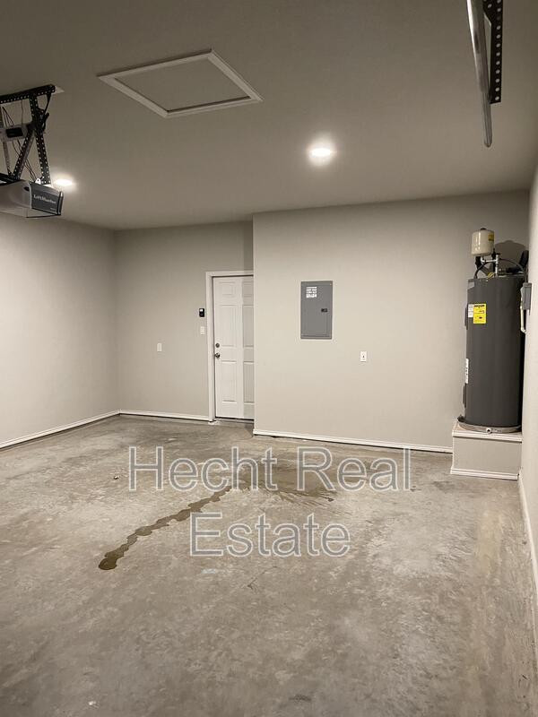 Building Photo - 9102 Canyon Bnd