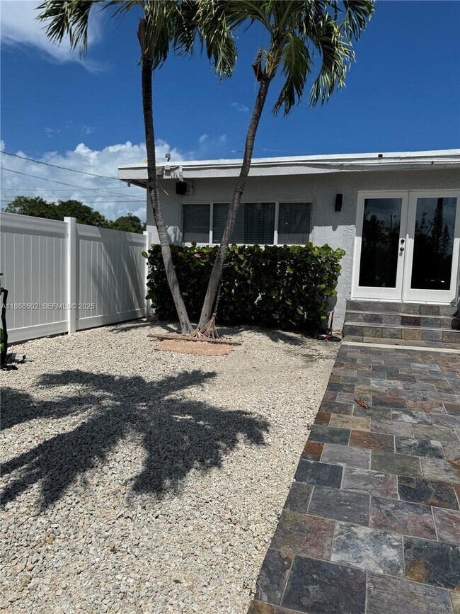 Building Photo - 1301 Grouper Dr