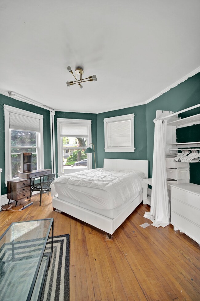 Building Photo - 819 Gaffield Pl