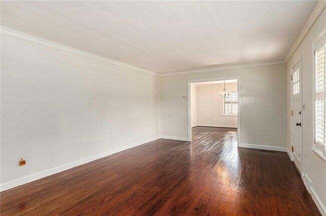 Building Photo - 1234 Citadel Dr NE