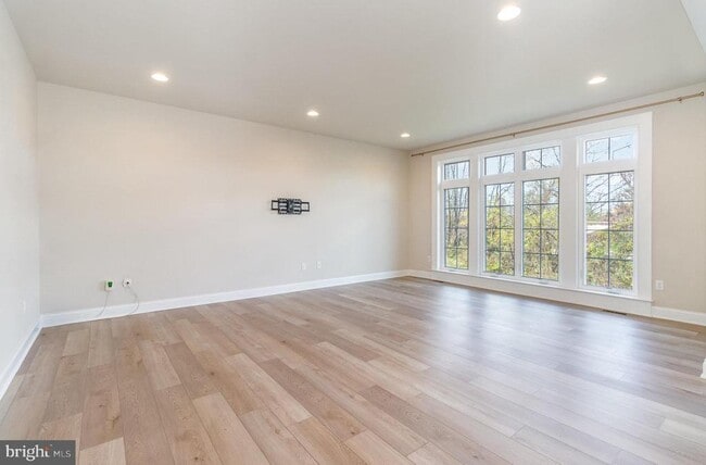 Building Photo - 1726 Bradley Dr