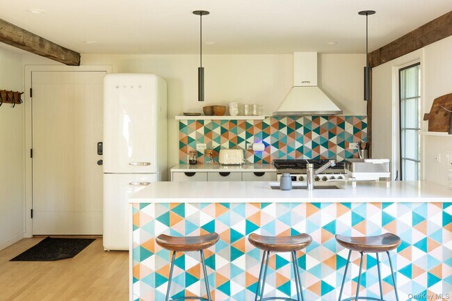 Building Photo - 4-6 Old Primrose Hill Rd