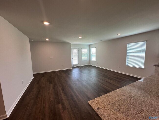 Building Photo - 130 Nettle Leaf Dr