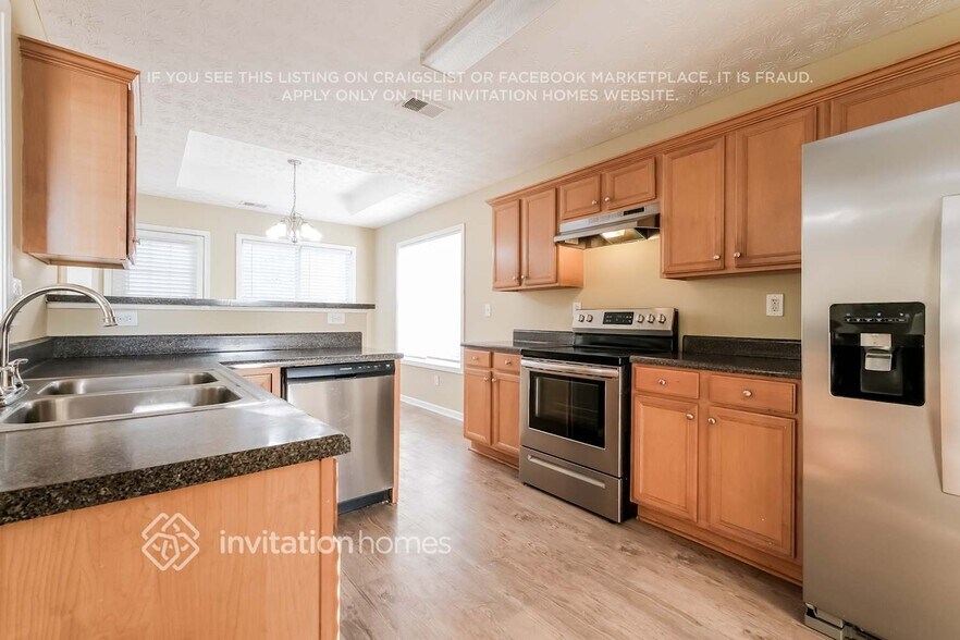 Building Photo - 2600 Santa Fe Ct SE