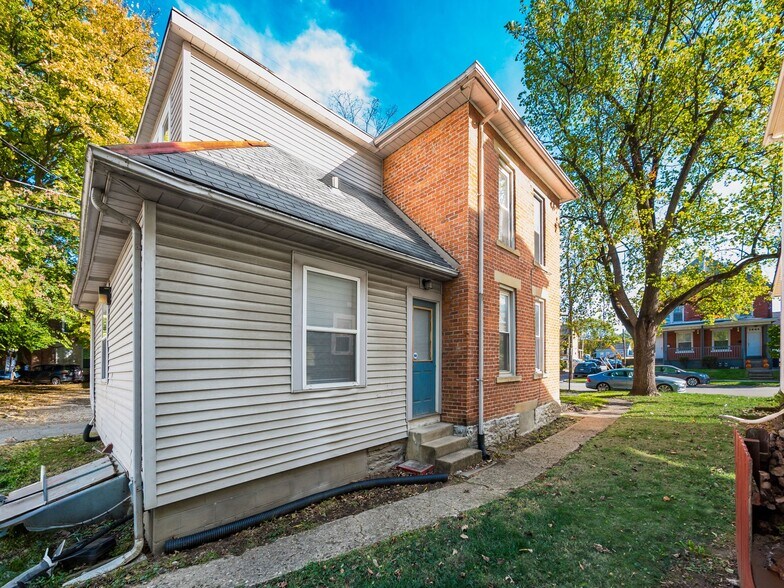 Building Photo - 1447 Hunter Ave