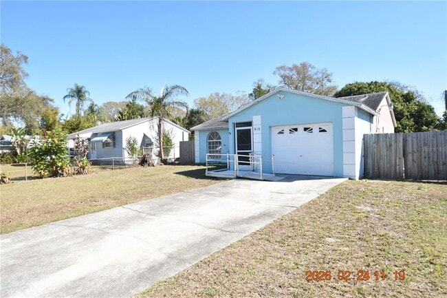 Building Photo - 818 Gray St S